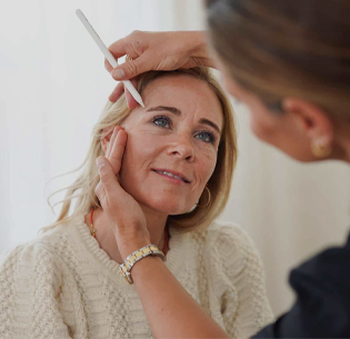 Lipofilling til korrektion af fylde og hudkvalitet